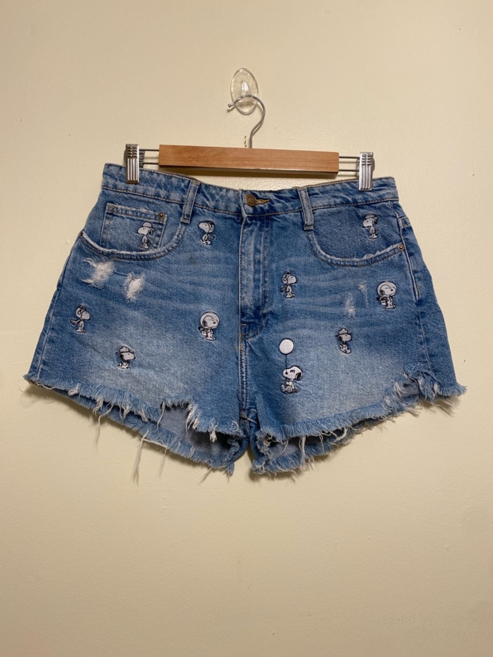 Zara Blue Denim High-Rise Distressed Shorts with Embroidered Character. Size 8